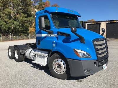 Used 2019 Freightliner Cascadia Detroit DD13 Semi Truck for sale #303160 - photo 1