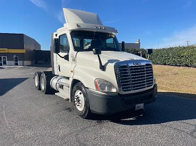 Used 2018 Freightliner Cascadia Detroit DD13 Semi Truck for sale #303264 - photo 1