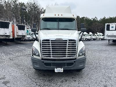 Used 2018 Freightliner Cascadia - photo 1