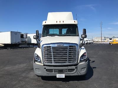 Used 2018 Freightliner Cascadia Detroit DD13 Semi Truck for sale #303300 - photo 2