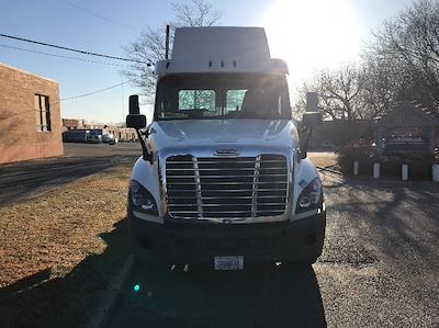 Used 2018 Freightliner Cascadia Detroit DD13 Semi Truck for sale #303313 - photo 2