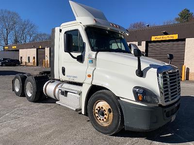 Used 2018 Freightliner Cascadia - photo 1