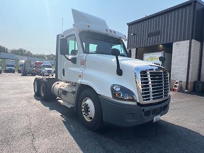 Used 2018 Freightliner Cascadia Detroit DD13 Semi Truck for sale #303320 - photo 1