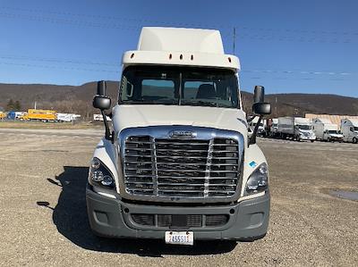 Used 2018 Freightliner Cascadia Detroit DD13 Semi Truck for sale #303323 - photo 2