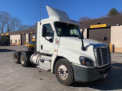 Used 2018 Freightliner Cascadia - photo 1