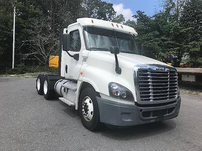 Used 2018 Freightliner Cascadia Detroit DD13 Semi Truck for sale #303335 - photo 1