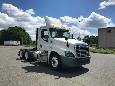 Used 2018 Freightliner Cascadia Detroit DD13 Semi Truck for sale #303336 - photo 1