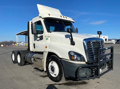 Used 2018 Freightliner Cascadia Detroit DD13 Semi Truck for sale #303337 - photo 1