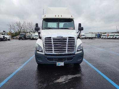 Used 2018 Freightliner Cascadia Detroit DD13 Semi Truck for sale #303371 - photo 2