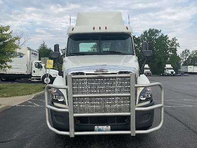 Used 2018 Freightliner Cascadia Detroit DD13 Semi Truck for sale #303387 - photo 2