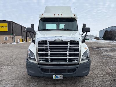 Used 2018 Freightliner Cascadia Detroit DD13 Semi Truck for sale #303390 - photo 2
