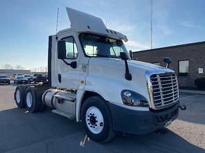 Used 2018 Freightliner Cascadia Detroit DD13 Semi Truck for sale #303394 - photo 1