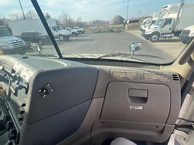 Used 2018 Freightliner Cascadia - photo 1