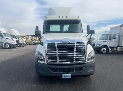 Used 2018 Freightliner Cascadia - photo 1