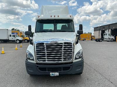 Used 2018 Freightliner Cascadia Detroit DD13 Semi Truck for sale #303415 - photo 2