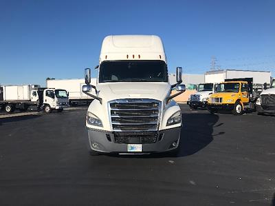 Used 2020 Freightliner Cascadia Detroit DD15AT Semi Truck with Sleeper Cab for sale #303440 - photo 2