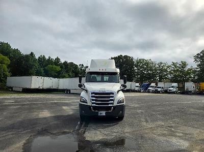 Used 2020 Freightliner Cascadia Detroit DD13 Semi Truck for sale #303619 - photo 2