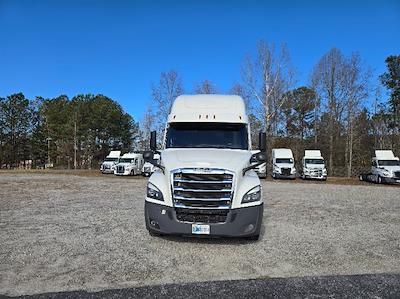Used 2020 Freightliner Cascadia Detroit DD15AT Semi Truck with Sleeper Cab for sale #304476 - photo 2