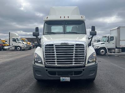 Used 2018 Freightliner Cascadia - photo 1