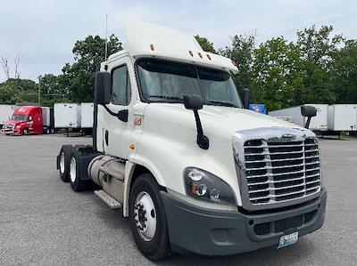 Used 2018 Freightliner Cascadia Detroit DD13 Semi Truck for sale #304588 - photo 1