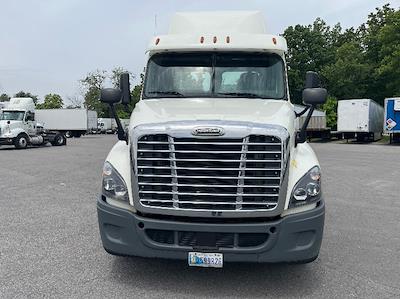 Used 2018 Freightliner Cascadia Detroit DD13 Semi Truck for sale #304588 - photo 2