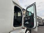 Used 2020 Freightliner Cascadia Detroit DD15AT Semi Truck with Sleeper Cab for sale #304765 - photo 13