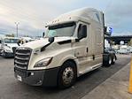 Used 2020 Freightliner Cascadia Detroit DD15AT Semi Truck with Sleeper Cab for sale #304765 - photo 3