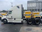 Used 2020 Freightliner Cascadia Detroit DD15AT Semi Truck with Sleeper Cab for sale #304766 - photo 4