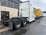 Used 2020 Freightliner Cascadia Detroit DD15AT Semi Truck with Sleeper Cab for sale #304766 - photo 7
