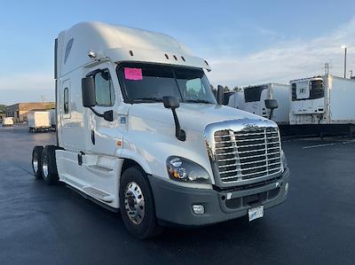 Used 2019 Freightliner Cascadia Detroit DD13 Semi Truck with Sleeper Cab for sale #304969 - photo 1