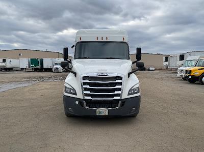 Used 2020 Freightliner Cascadia Detroit DD15AT Semi Truck with Sleeper Cab for sale #305051 - photo 2