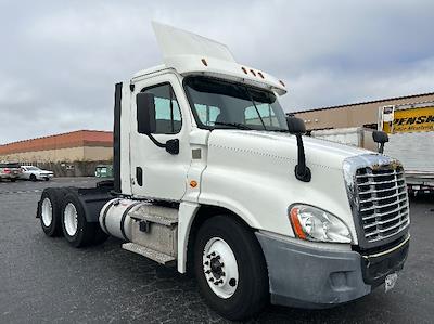 Used 2020 Freightliner Cascadia Detroit DD13 Semi Truck for sale #305056 - photo 1