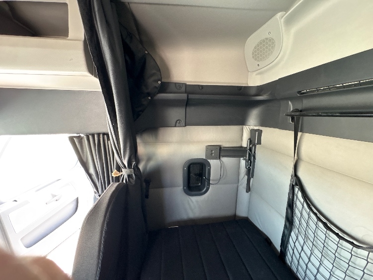 Used 2020 Freightliner Cascadia - photo 21