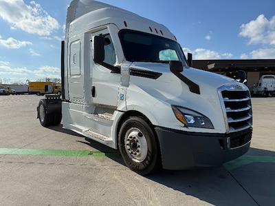 Used 2020 Freightliner Cascadia Detroit DD13 Semi Truck with Sleeper Cab for sale #305241 - photo 1