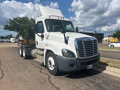 Used 2020 Freightliner Cascadia Detroit DD13 Semi Truck for sale #305291 - photo 1