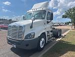 Used 2020 Freightliner Cascadia Detroit DD13 Semi Truck for sale #305291 - photo 3