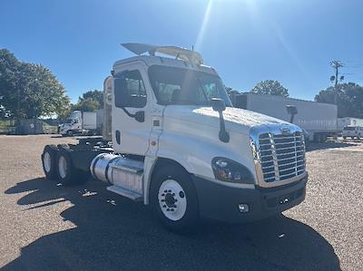 Used 2020 Freightliner Cascadia Detroit DD13 Semi Truck for sale #305292 - photo 1