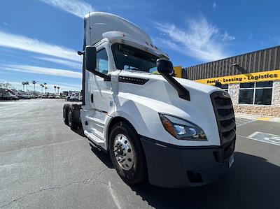 Used 2020 Freightliner Cascadia Detroit DD13 Semi Truck for sale #305517 - photo 1