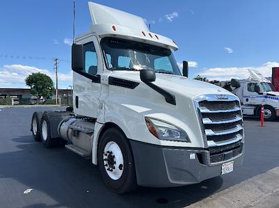 Used 2019 Freightliner Cascadia Detroit DD13 Semi Truck for sale #305769 - photo 1