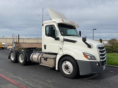 Used 2019 Freightliner Cascadia Detroit DD13 Semi Truck for sale #305771 - photo 1