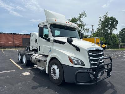 Used 2019 Freightliner Cascadia Detroit DD13 Semi Truck for sale #305816 - photo 1