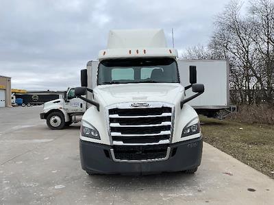 Used 2019 Freightliner Cascadia Detroit DD13 Semi Truck for sale #305817 - photo 2