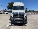 Used 2020 Freightliner Cascadia Detroit DD15AT Semi Truck with Sleeper Cab for sale #305843 - photo 2