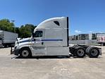 Used 2020 Freightliner Cascadia Detroit DD15AT Semi Truck with Sleeper Cab for sale #305843 - photo 4