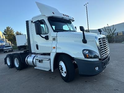 Used 2020 Freightliner Cascadia Detroit DD13 Semi Truck for sale #305865 - photo 1