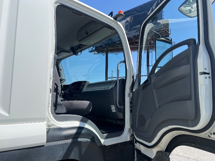 Used 2019 Isuzu FTR - photo 22