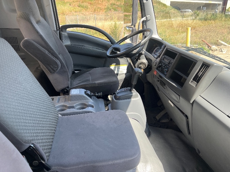 Used 2019 Isuzu FTR - photo 24