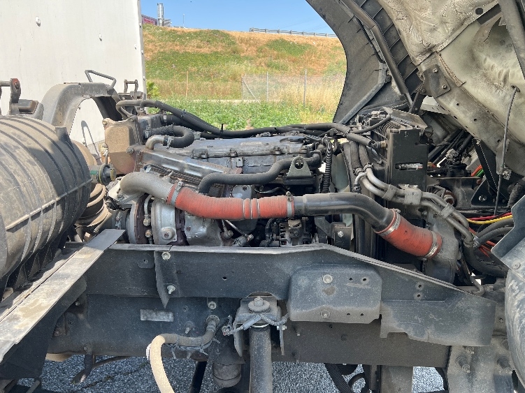 Used 2019 Isuzu FTR - photo 25