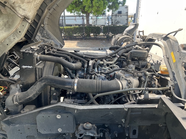 Used 2019 Isuzu FTR - photo 26