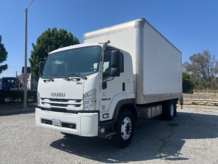Used 2019 Isuzu FTR - photo 5